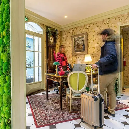 Hotel Romance Malesherbes By Patrick Hayat