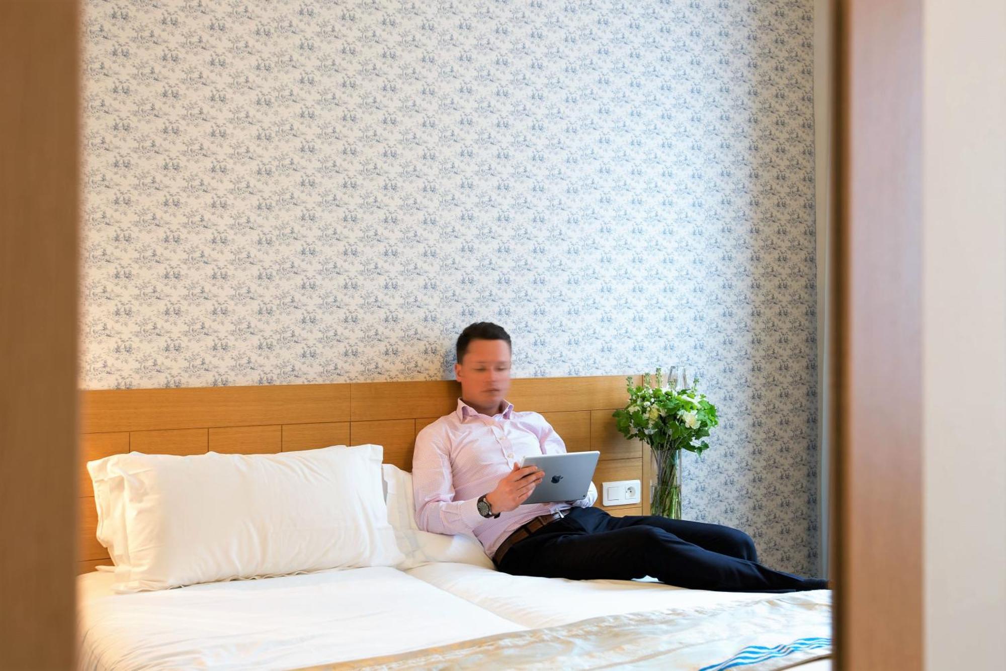 Hotel Romance Malesherbes By Patrick Hayat 3*