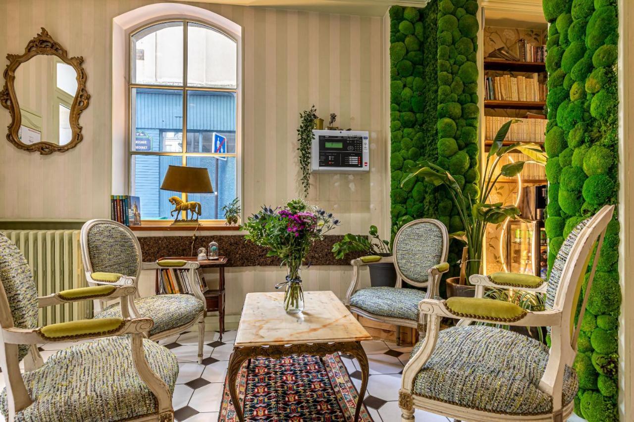 Hotel Romance Malesherbes By Patrick Hayat 3*