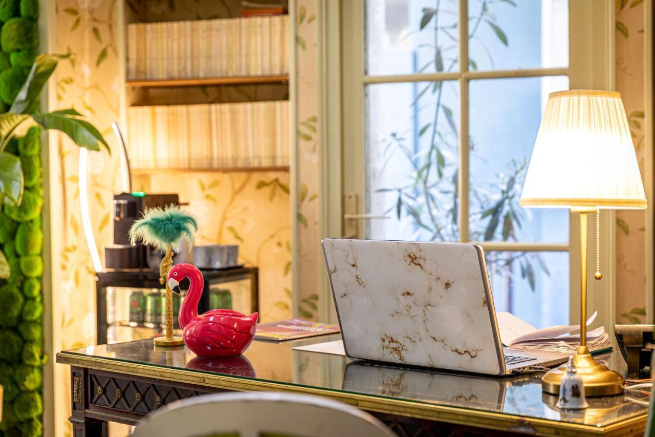 Hotel Romance Malesherbes By Patrick Hayat