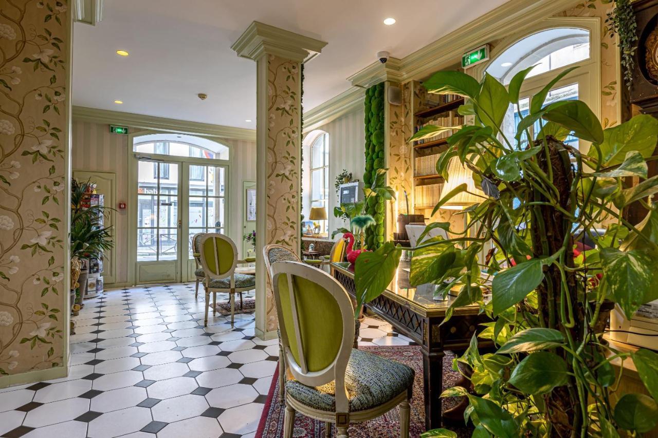 Hotel Romance Malesherbes By Patrick Hayat 3*