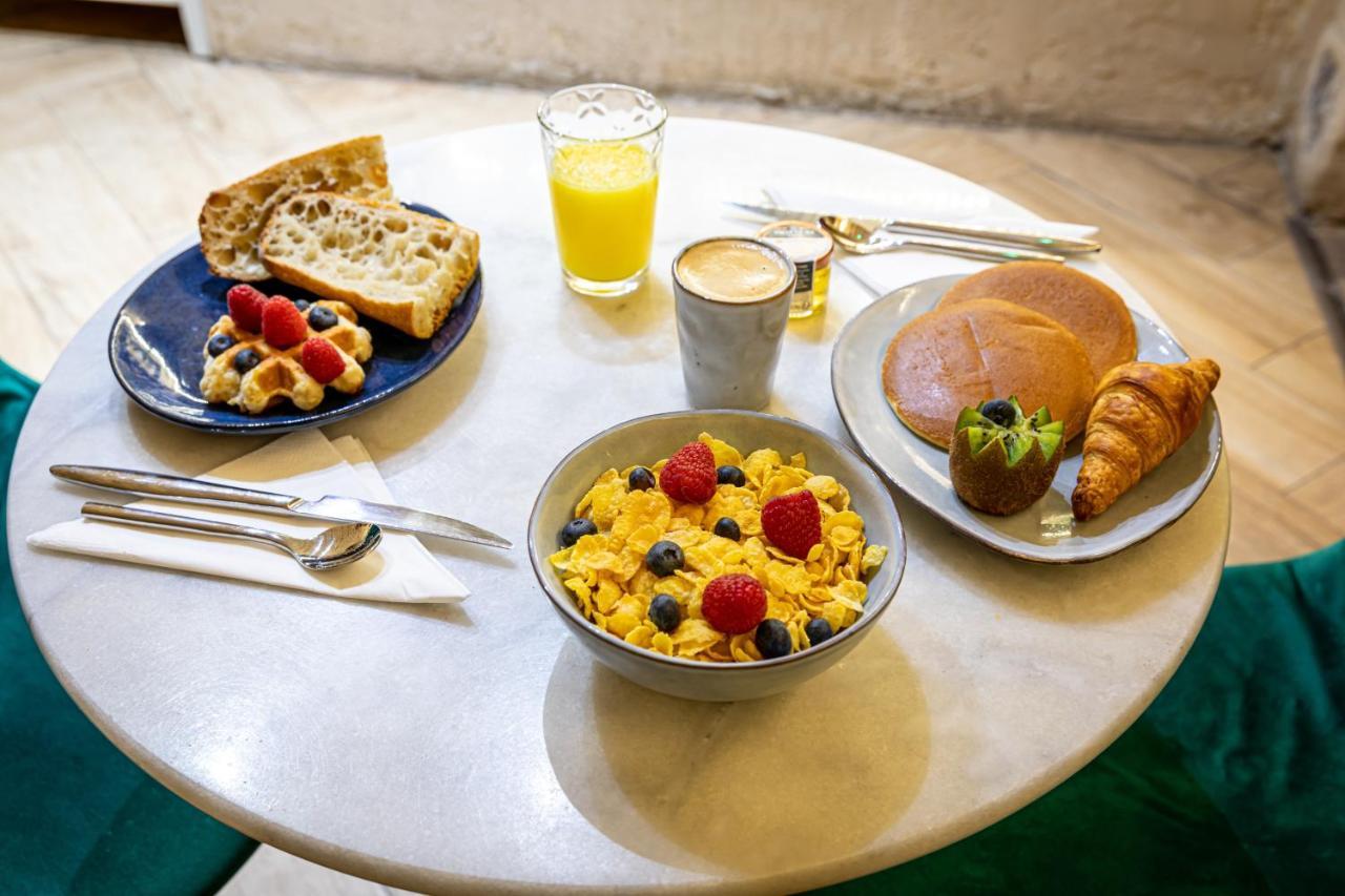 Hotel Romance Malesherbes By Patrick Hayat 3*