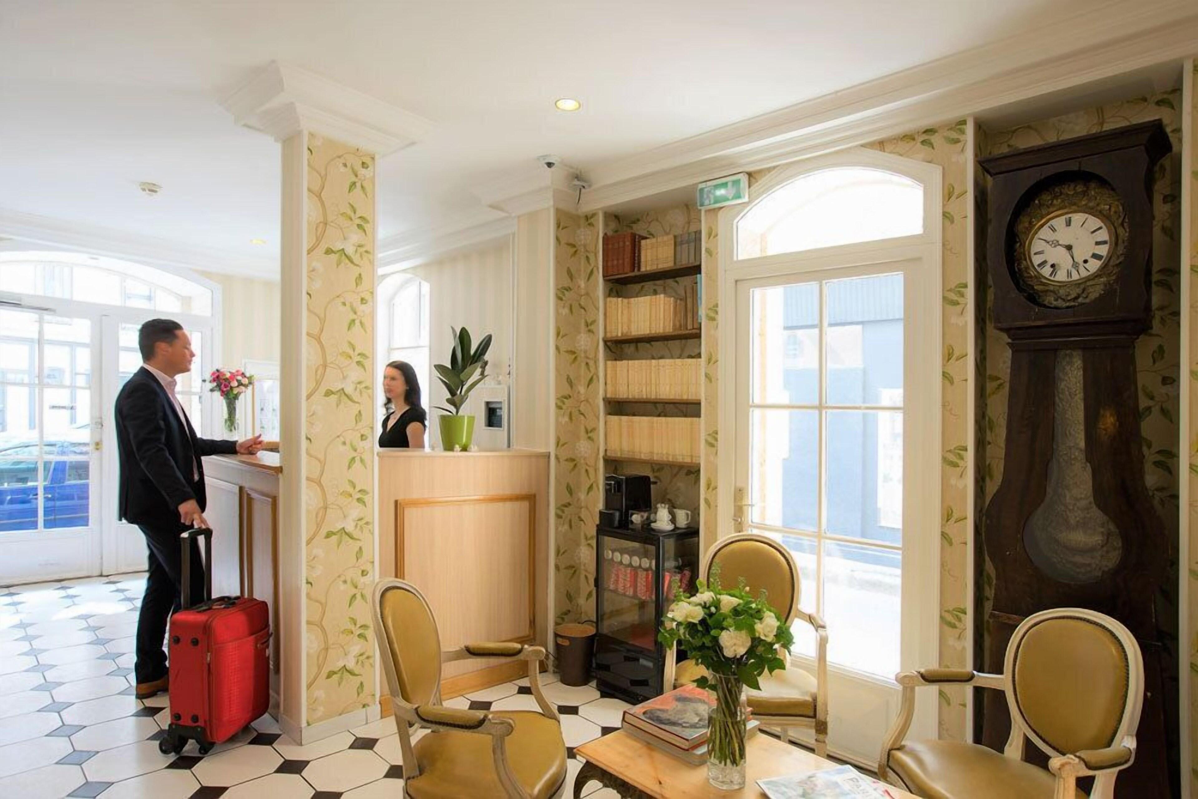 Hotel Romance Malesherbes By Patrick Hayat Paris