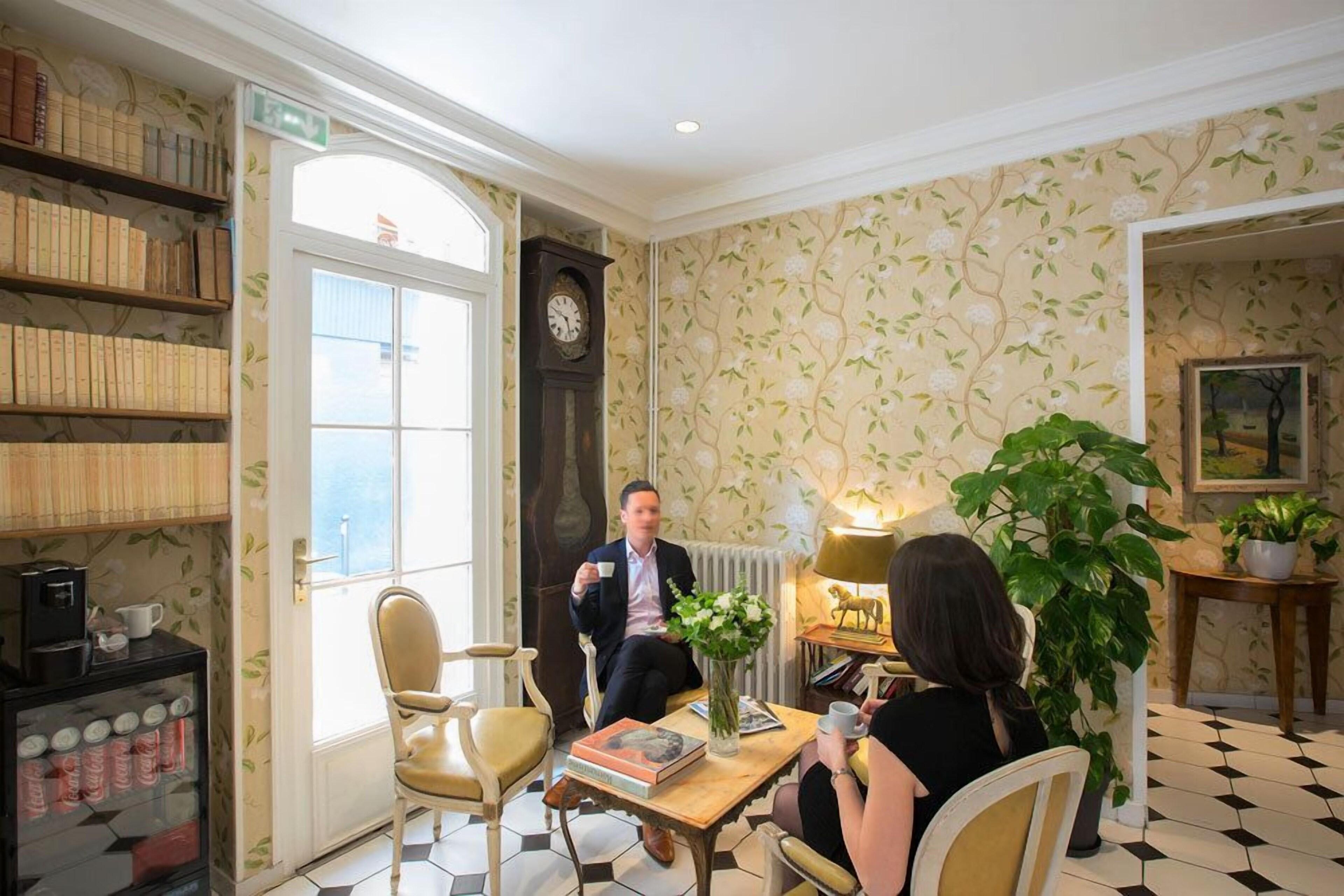 Hotel Romance Malesherbes By Patrick Hayat Parigi