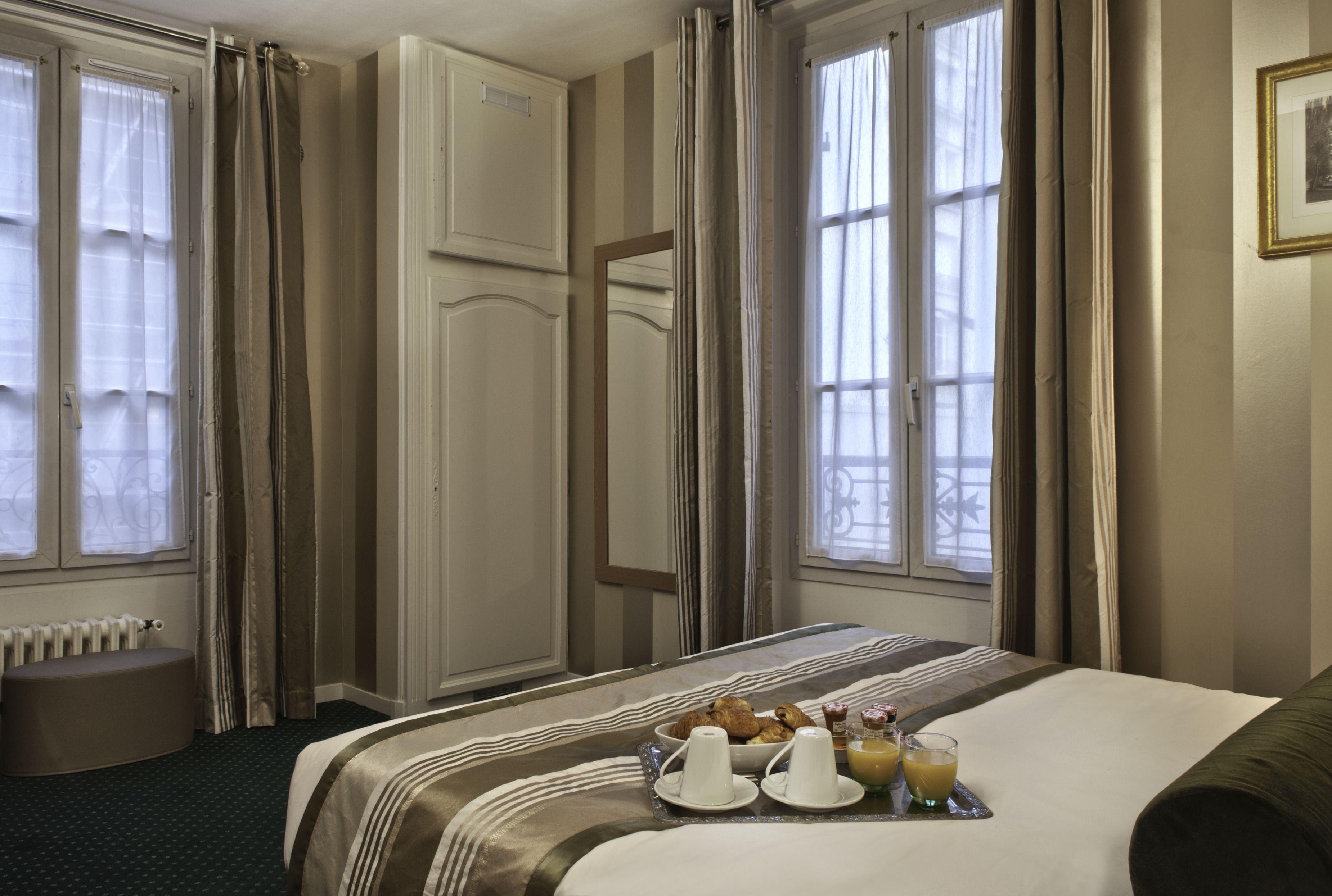Romance Malesherbes By Patrick Hayat Hotel 3*