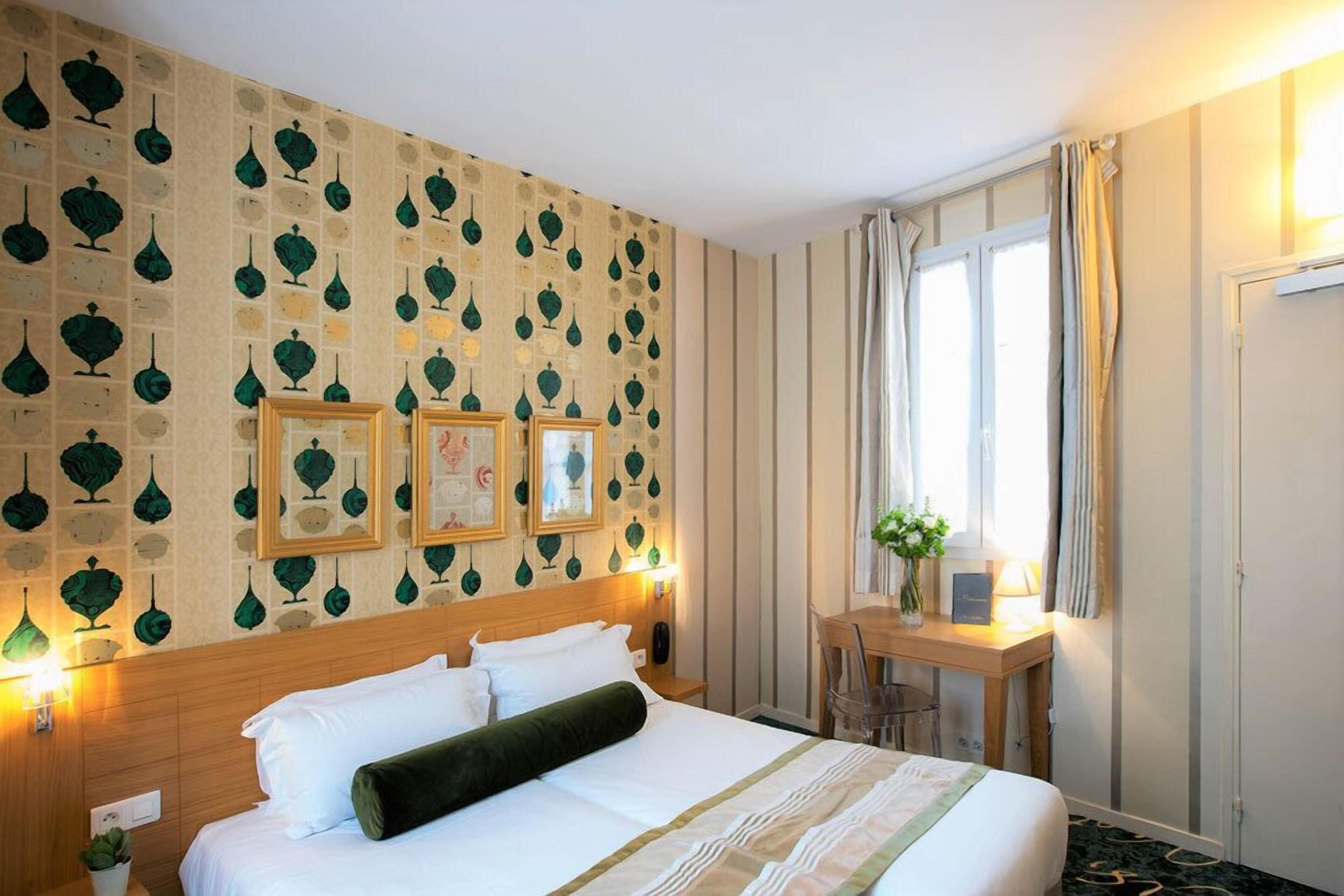 Hotel Romance Malesherbes By Patrick Hayat 3*