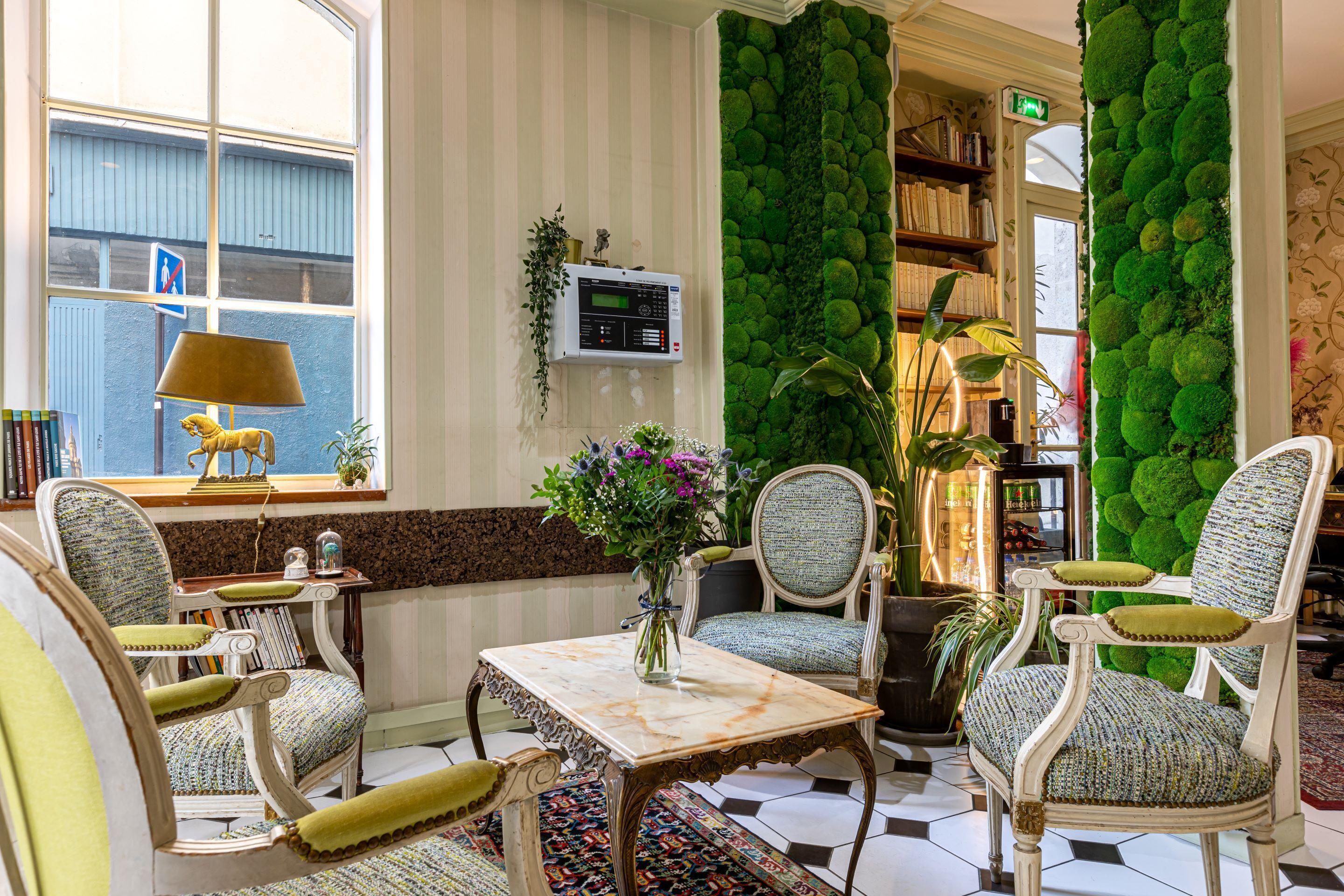 Hotel Romance Malesherbes By Patrick Hayat