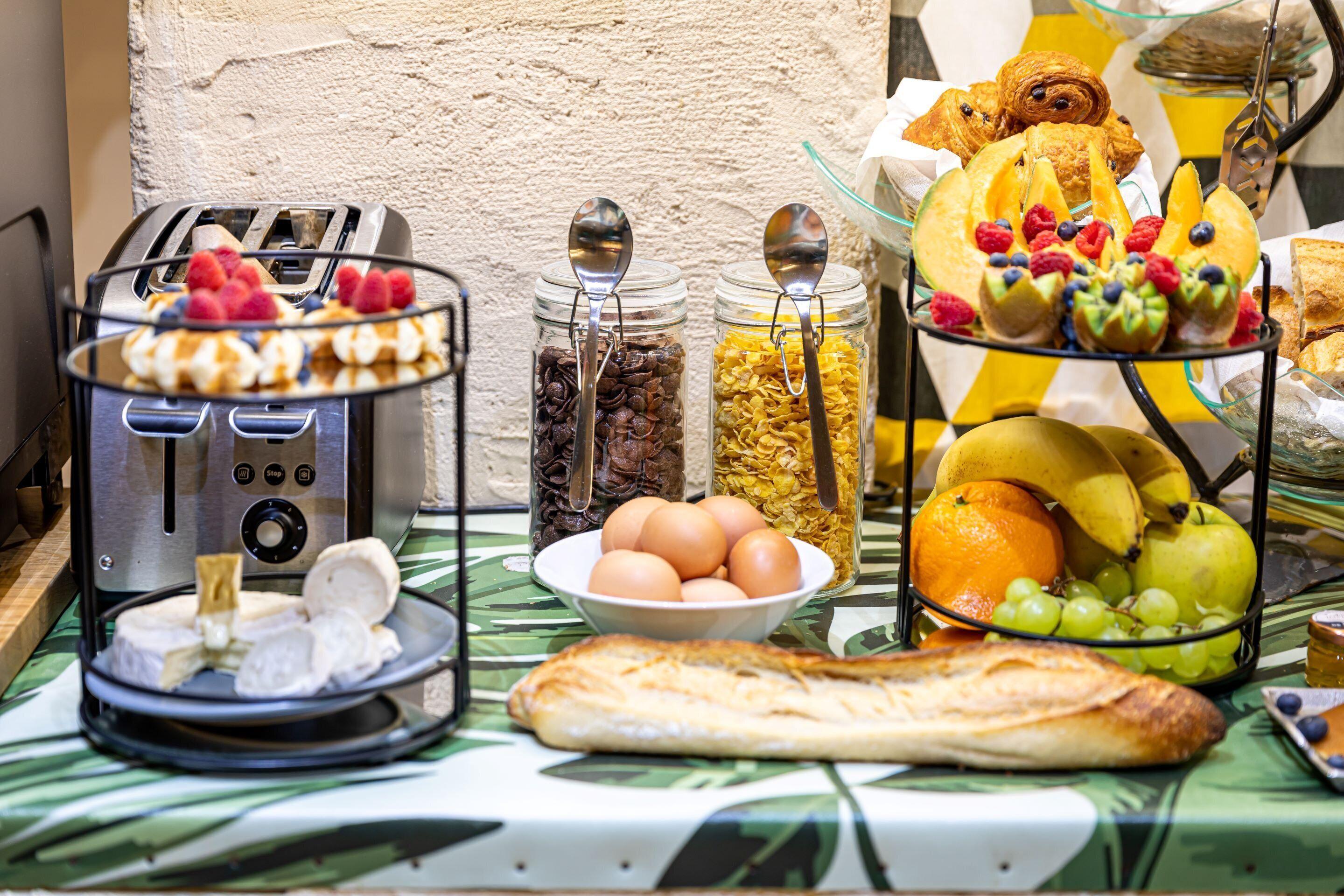 Hotel Romance Malesherbes By Patrick Hayat 3*