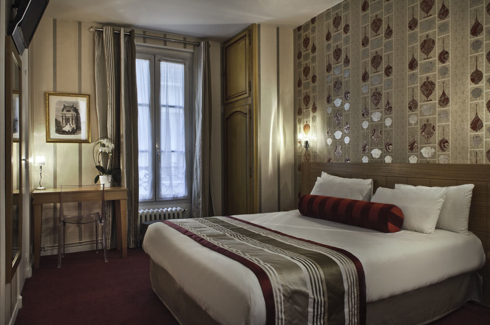 Romance Malesherbes By Patrick Hayat Hotel