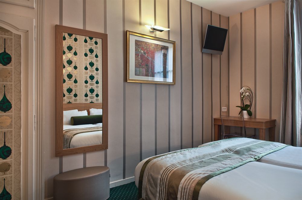 Romance Malesherbes By Patrick Hayat Hotel