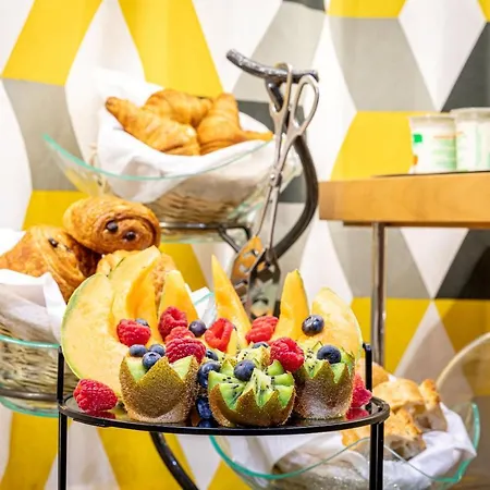 Romance Malesherbes By Patrick Hayat Hotel Parigi