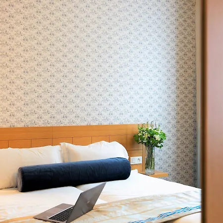 Romance Malesherbes By Patrick Hayat 3* Parigi